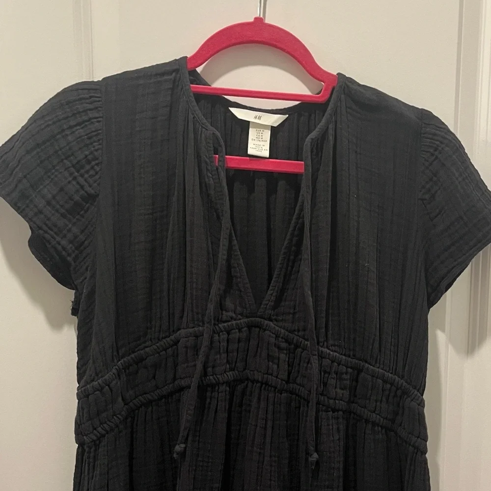 H&M Black V-neck Maxi Dress with Flutter Sleeves - Picture 4 of 7